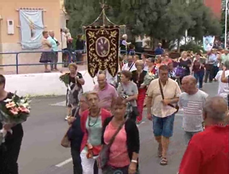 Ofrenda Floral a la Vírgen del Rosario en La Mata